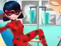 Permainan Dotted Girl Ambulance For Superhero secara online