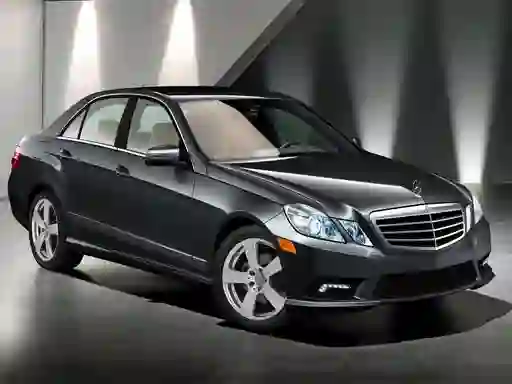 Permainan E-Class Sedan Puzz secara online