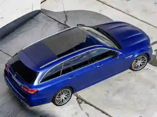 Permainan Mercedes Benz E63 Amg Estate Slide secara online