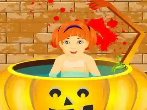 Permainan Little Baby Halloween Bathing secara online