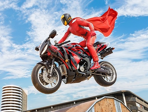 Permainan Motorbike Real Super Hero Stunt 3D  secara online